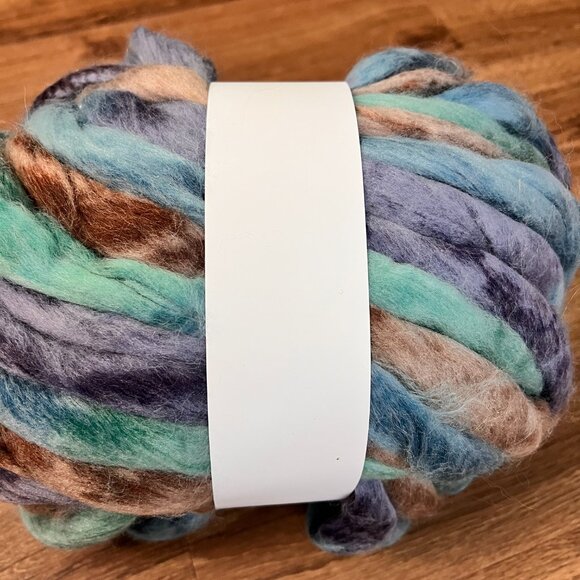 Loops and Threads Free Spirit Ombre Wool Blend Arm Knitting Super Chunky Yarn - Picture 6 of 8
